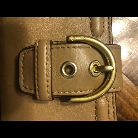 Coach Corner Zip Wallet - Picture 2 of 6